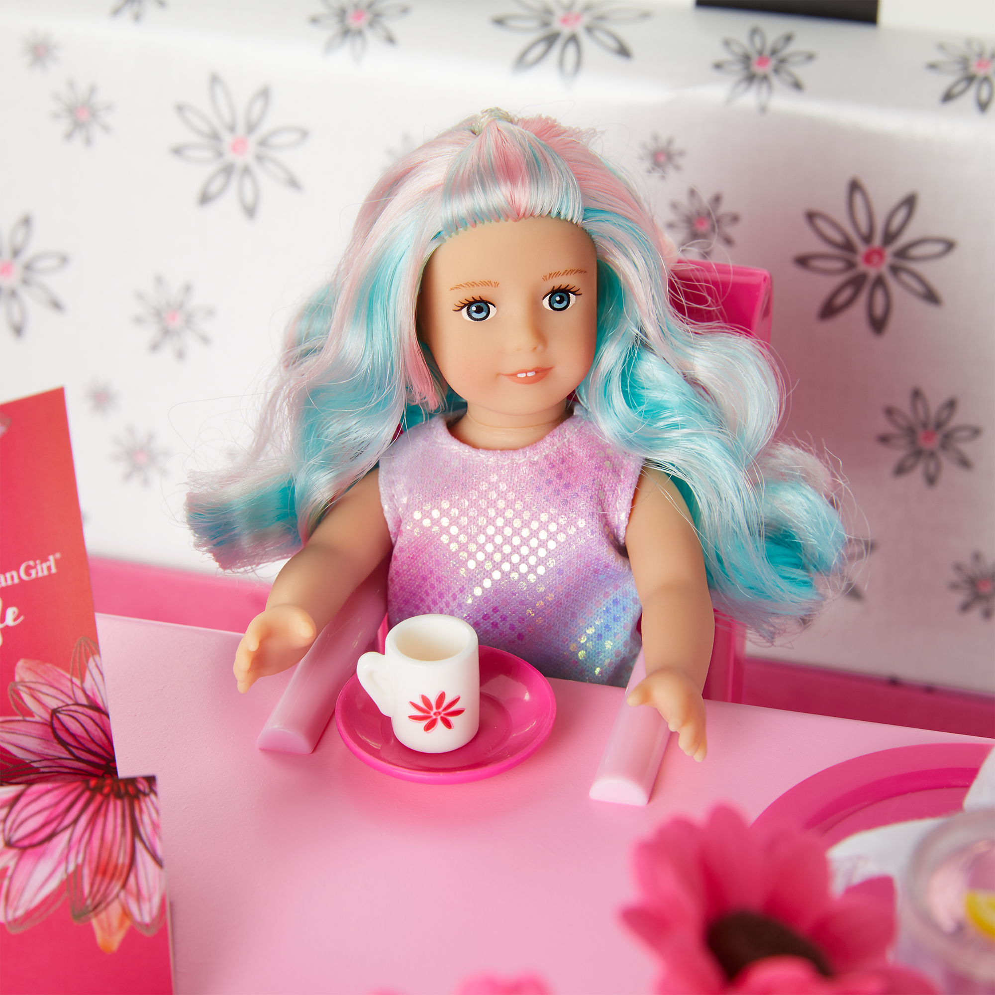 American Girl Doll Café Playset with Booth, Treat Seat & Party Accessories